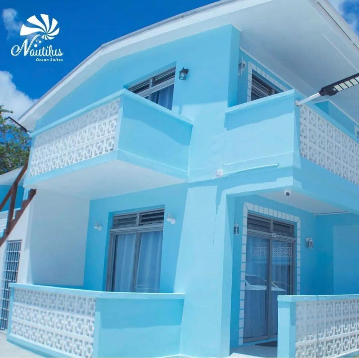 Nautilus Ocean Suites Бриджтаун Екстериор снимка
